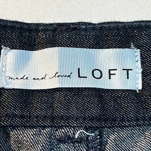 LOFT dark  blue denim shorts. Size 29‎ - Picture 4 of 10